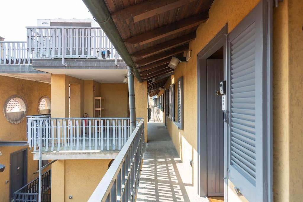 My Charming Apartments Ai Navigli-Vigevano Suite Мілан Екстер'єр фото